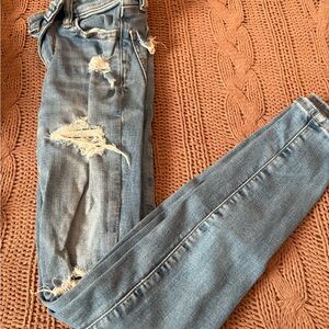 American Eagle Outfitters Light Blue Distressed Skinny Jeans